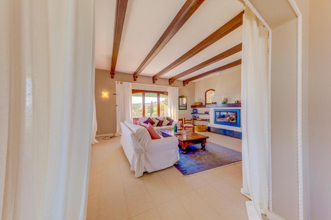 Lux By Sealand *